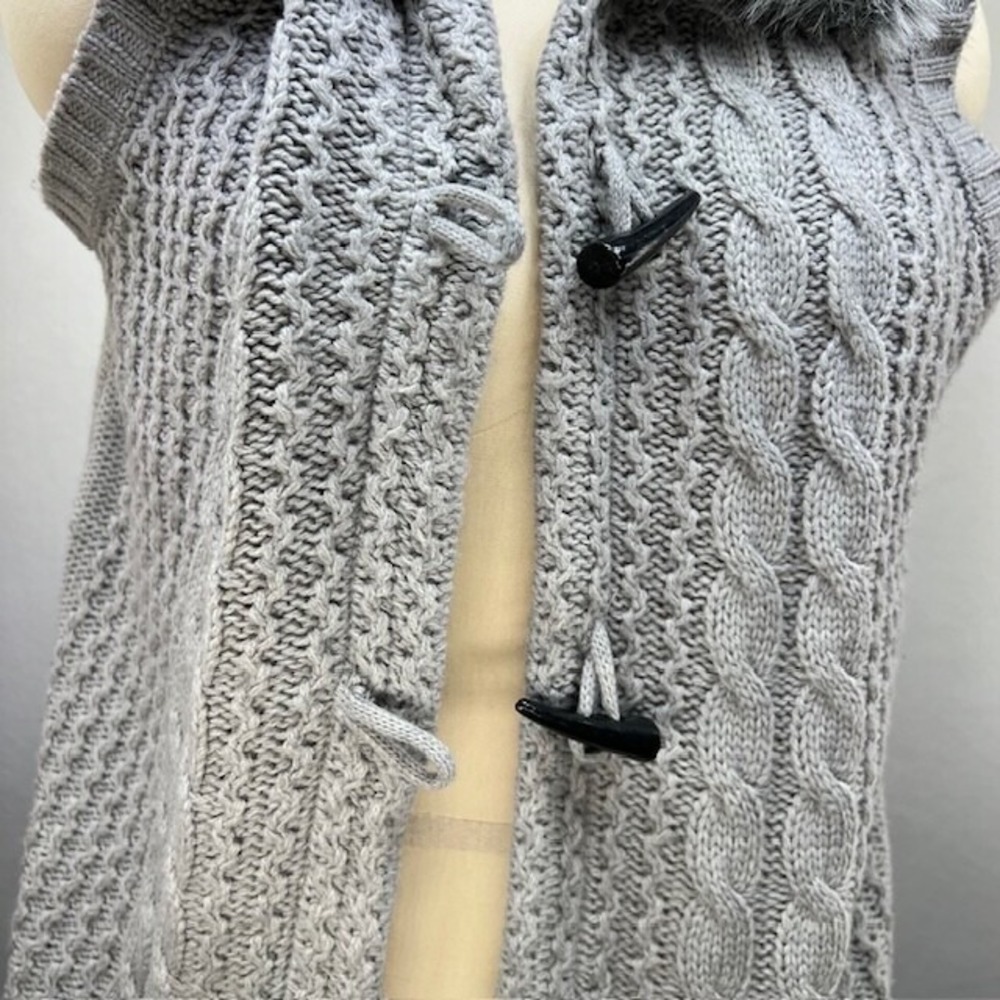Yarn Art Womens Faux Fur Gray Fall/Winter Vest Sweater Cardigan Cable Knit L - Picture 4 of 9